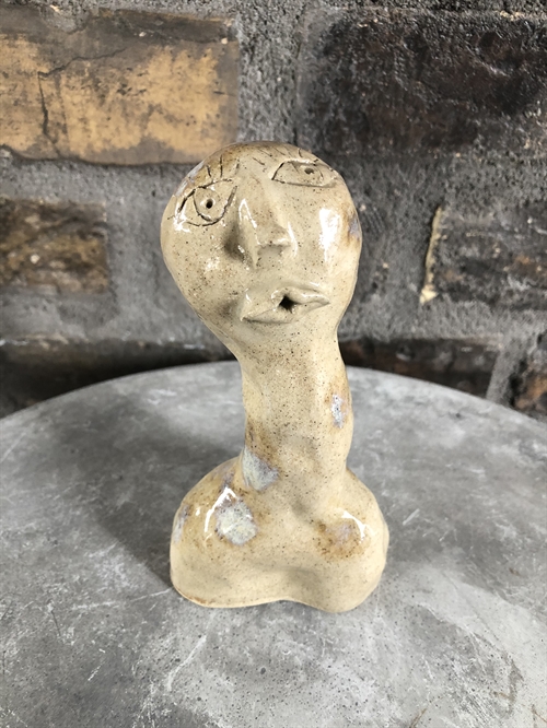 Keramik figur af Pernille Calundan